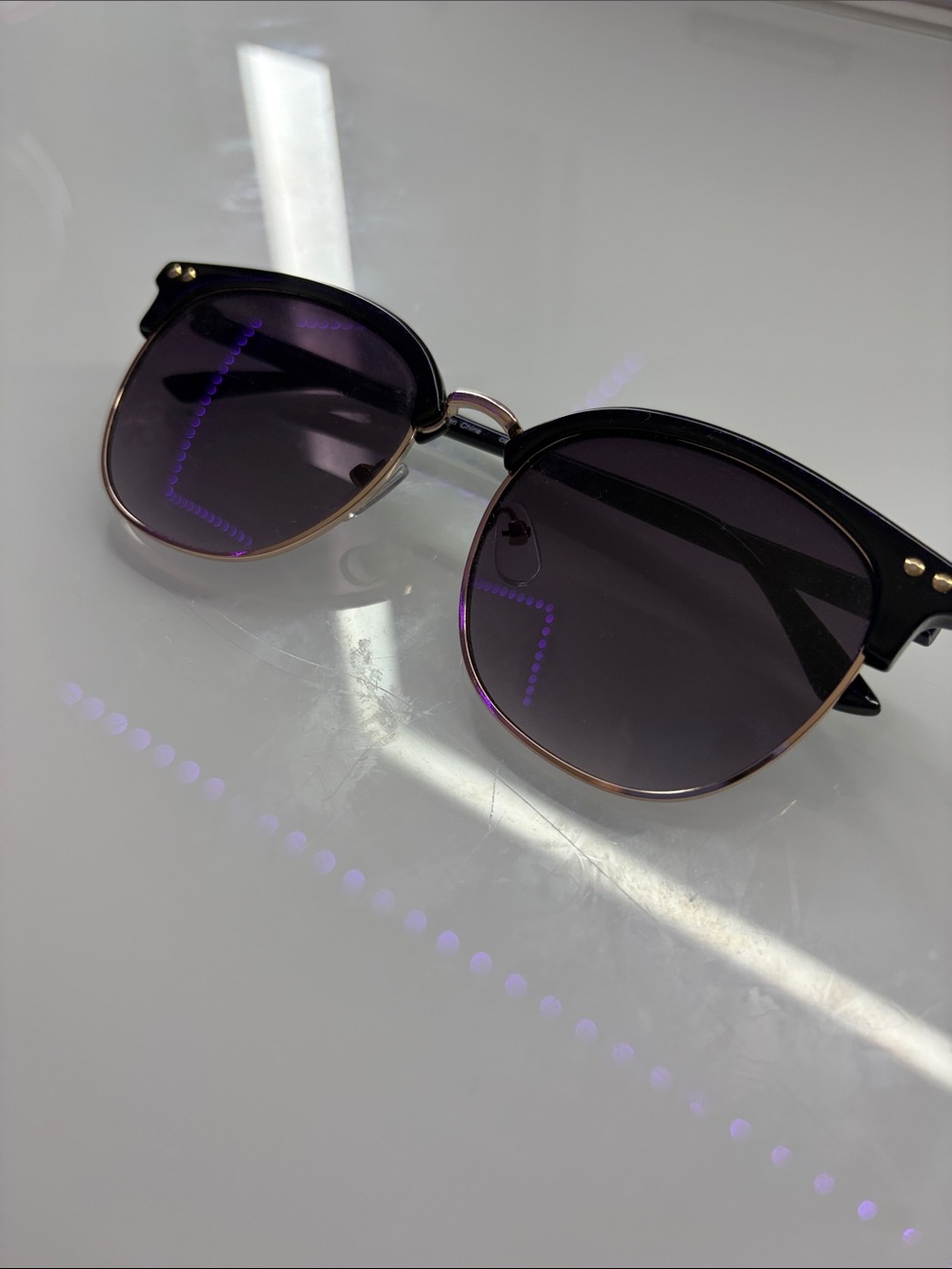 TRENDY WOMEN SUNGLASSES!!